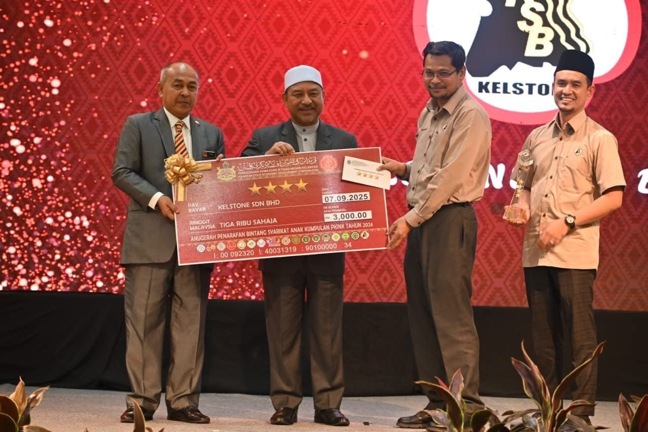 SYARIKAT LADANG SUNGAI TERAH SDN BHD TERIMA PENARAFAN LIMA BINTANG KUMPULAN PKINK TAHUN 2024