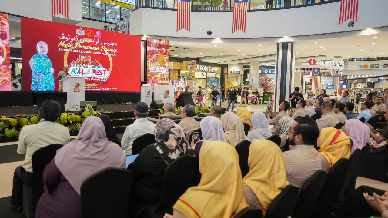 DATO' SR KETUA PEGAWAI EKSEKUTIF KUMPULAN MERASMIKAN MAJLIS PENUTUP KALAFEST INDAHNYA KELANTAN 2025 