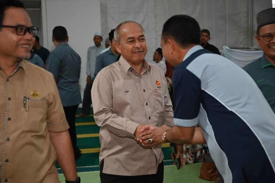 PKINK TURUT MENYAMPAIKAN SUMBANGAN KASIH KEPADA ASNAF, ARMALAH DAN ANAK YATIM